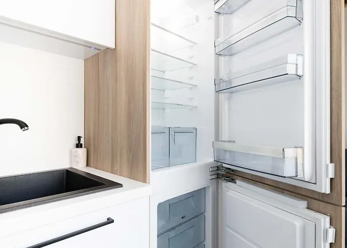 2 Bedroom At J7 Monciskese